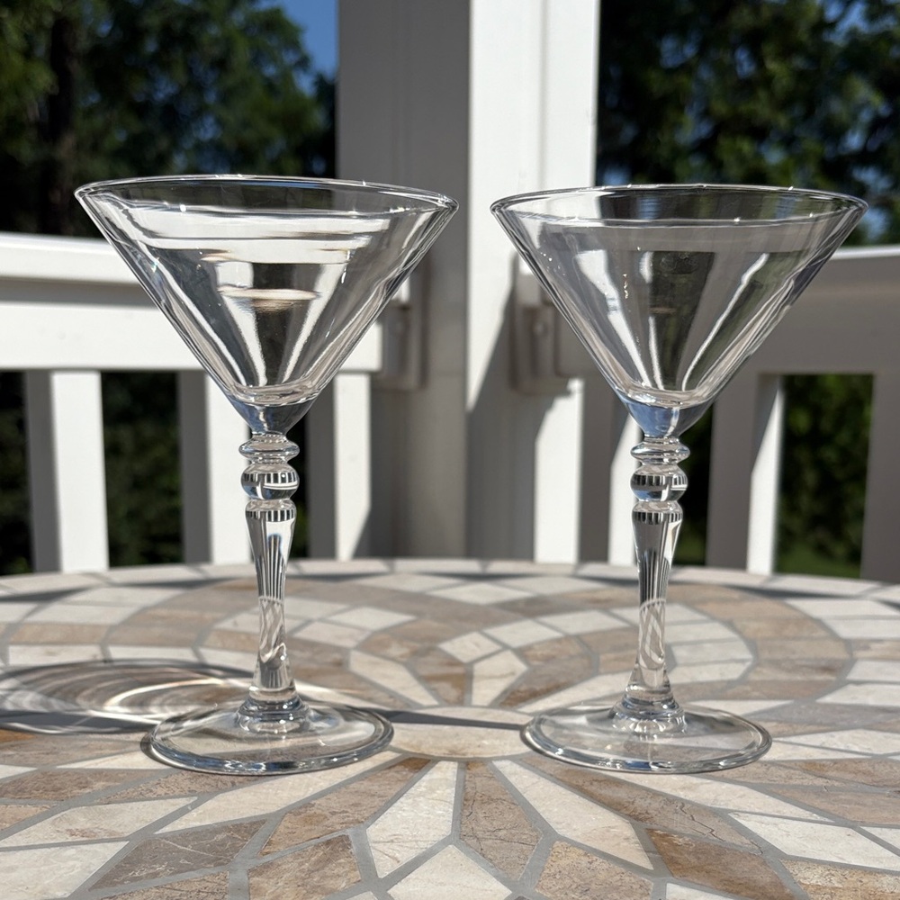 Elegant Clear Glass Martini Glasses Set